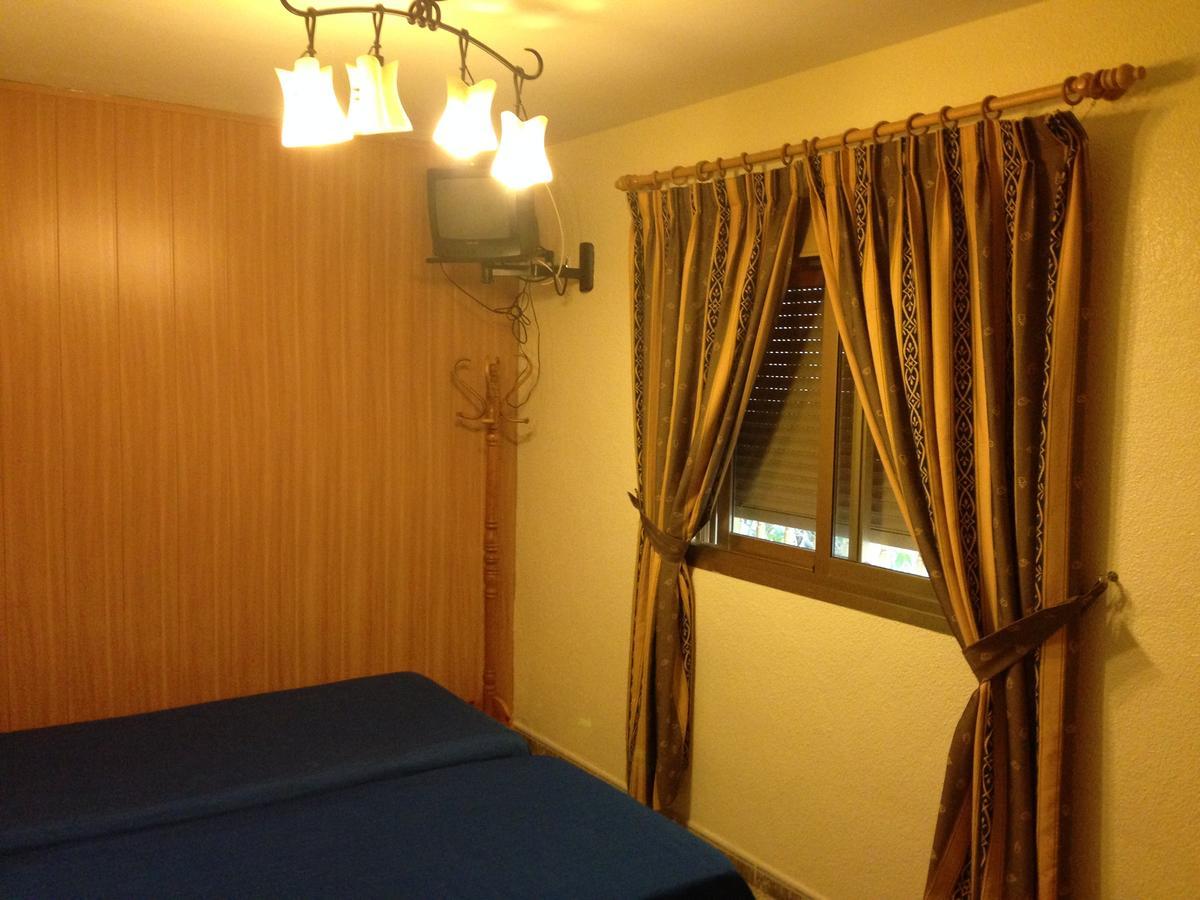 Hostal Delfin Verde Almeria Ngoại thất bức ảnh