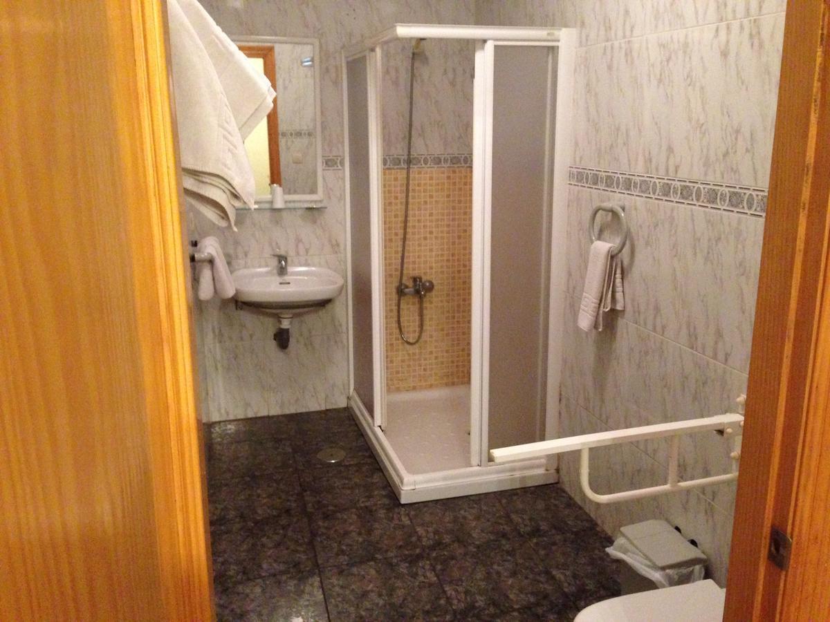 Hostal Delfin Verde Almeria Ngoại thất bức ảnh