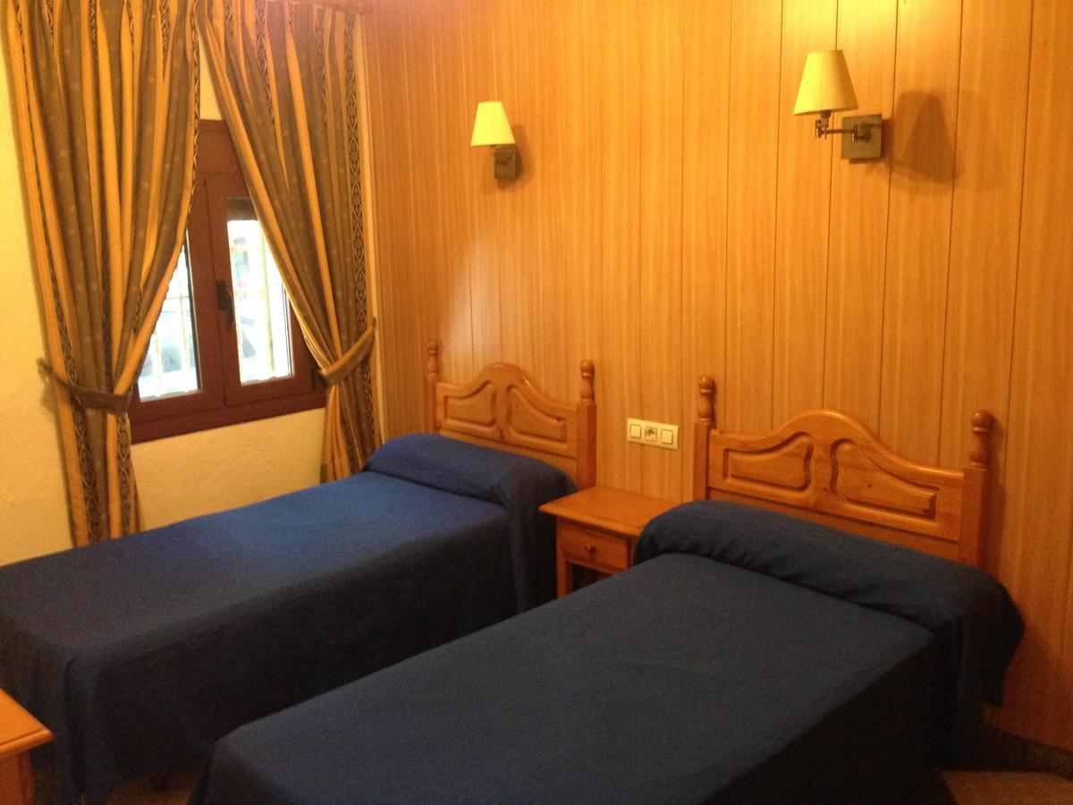 Hostal Delfin Verde Almeria Ngoại thất bức ảnh