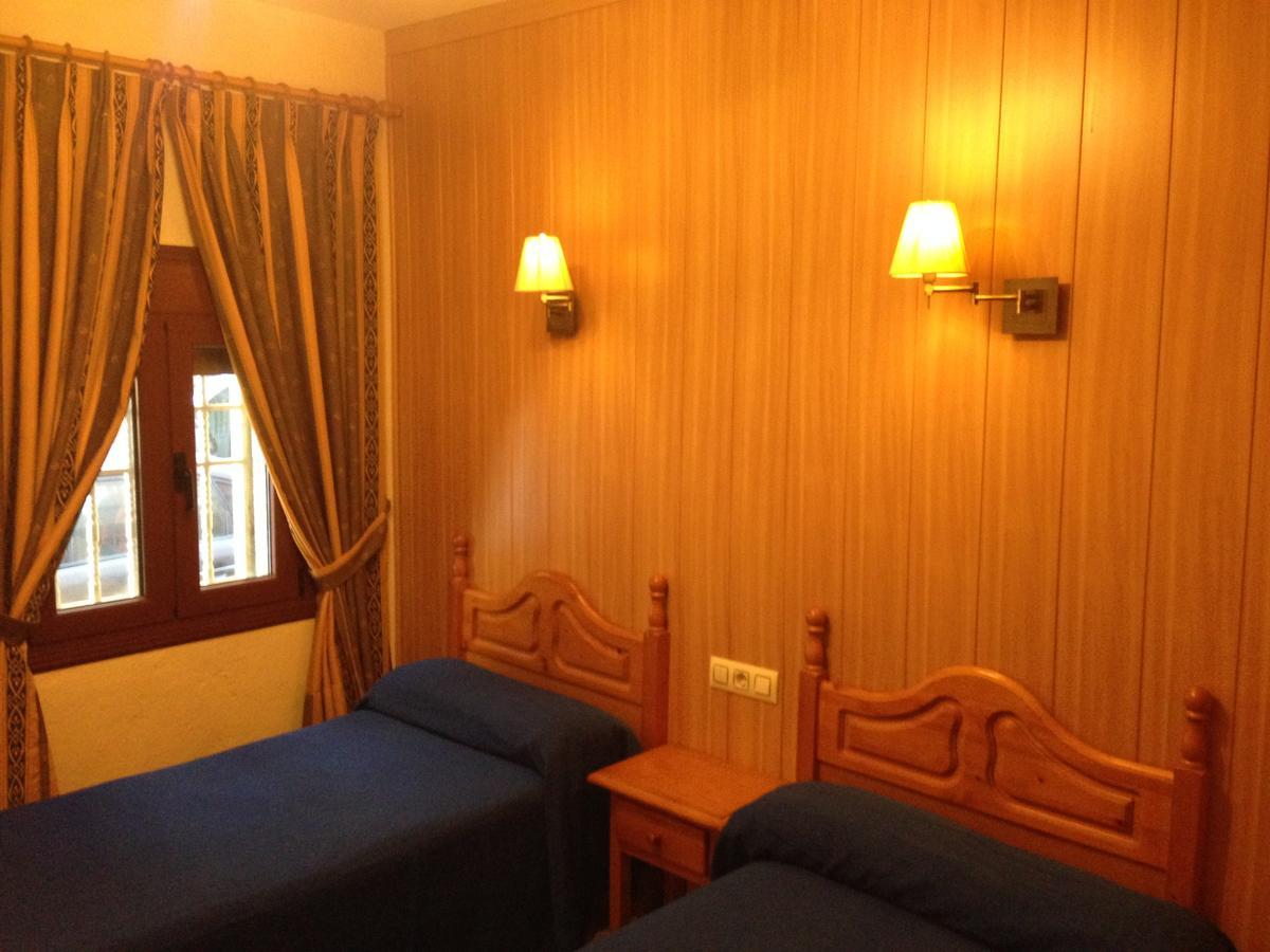 Hostal Delfin Verde Almeria Ngoại thất bức ảnh